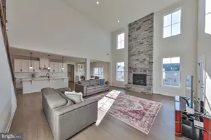 2890 Hawk Vly Ct, Center Valley, PA 18034 - Photo 6