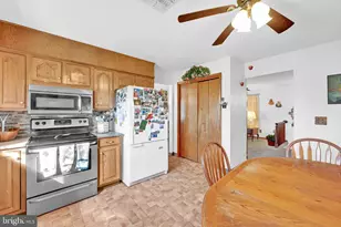 4872 Main St, Whitehall, PA 18052 - Photo 10