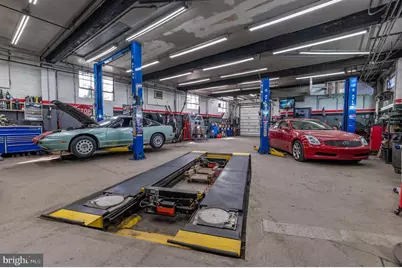 2227 N 3rd Avenue, Whitehall, PA 18052 - Photo 16