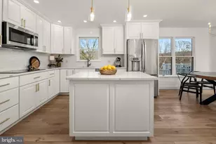 4801 Meadowview Terrace, Zionsville, PA 18092 - Photo 10