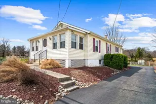 1138 Brookside Rd, Wescosville, PA 18106 - Photo 2