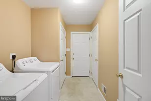 5529 Summit St, Whitehall, PA 18052 - Photo 40