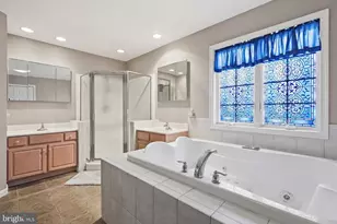 5529 Summit St, Whitehall, PA 18052 - Photo 32