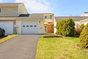 28 Stonewood Pl, Catasauqua, PA 18032 - Photo 1