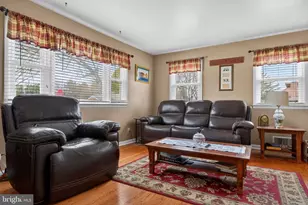 1984 Troxell St, Allentown, PA 18109 - Photo 4