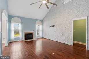 2001 Rolling Meadow Dr, Macungie, PA 18062 - Photo 8