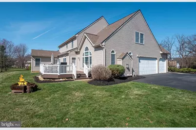 3350 Bay Hill Dr N, Center Valley, PA 18034 - Photo 6