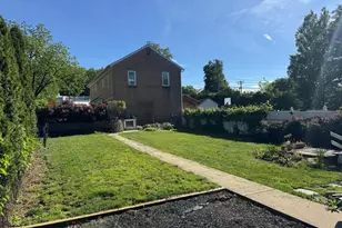 240 Franklin St, Alburtis, PA 18011 - Photo 28