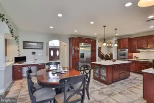 19 Springwood Dr, Allentown, PA 18104 - Photo 24