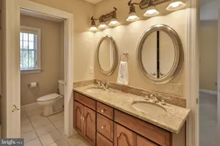 19 Springwood Dr, Allentown, PA 18104 - Photo 70