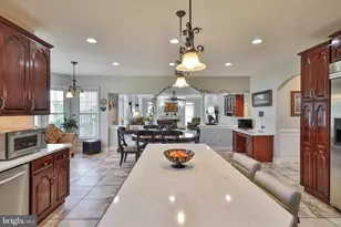 19 Springwood Dr, Allentown, PA 18104 - Photo 36