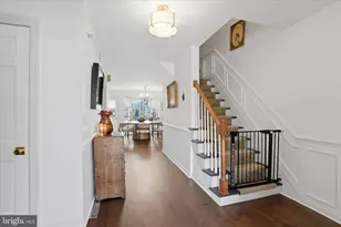 1551 Duxbury Ct, Allentown, PA 18104 - Photo 2