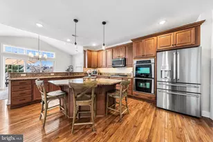 6578 Arbordeau Ln, Macungie, PA 18062 - Photo 8