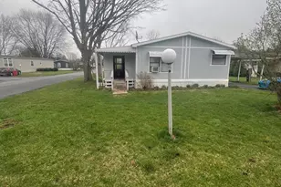 8772 Breinig Run Cir, Breinigsville, PA 18031 - Photo 4