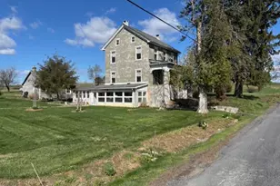 7610 Saegersville Rd, Slatington, PA 18080 - Photo 4