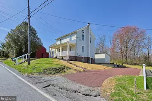 5456 Vera Cruz Rd, Emmaus, PA 18049 - Photo 2