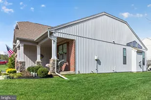 3786 Daylily Dr, Emmaus, PA 18049 - Photo 4