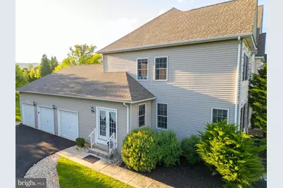 3423 Courtney Dr, Center Valley, PA 18034 - Photo 6