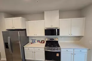 8214 Alexander Ct, Breinigsville, PA 18031 - Photo 4