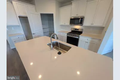 1498 Dresden Drive, Breinigsville, PA 18031 - Photo 32