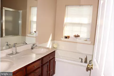 1035 Jervin Drive, Allentown, PA 18104 - Photo 18