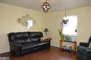 847 N Van Buren St, Allentown, PA 18109 - Photo 2