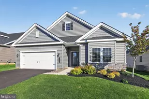 5490 Traditions Dr, Coopersburg, PA 18036 - Photo 2