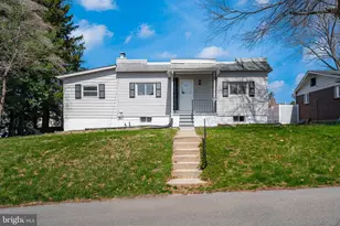 1714 Elliott Ave, Bethlehem, PA 18018 - Photo 2