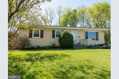 4882 Pine Grove Circle, Allentown, PA 18106 - Photo 2