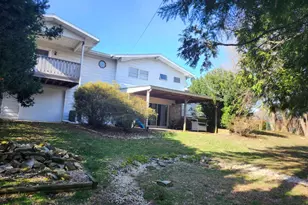 811 S Glenwood St, Allentown, PA 18103 - Photo 2