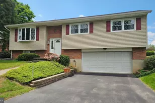 524 E Tioga St, Allentown, PA 18103 - Photo 2