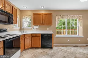4041 Appleseed Dr, Coplay, PA 18037 - Photo 12