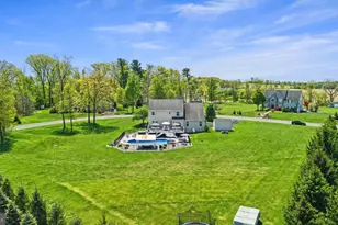2255 Redwood Dr, Slatington, PA 18080 - Photo 2