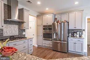 1050 Kressler Rd, Allentown, PA 18103 - Photo 22