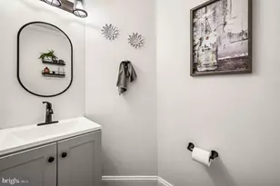 2066 Rolling Meadow Dr, Macungie, PA 18062 - Photo 20