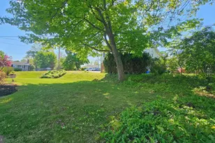 1605 Lois Ln, Bethlehem, PA 18018 - Photo 36