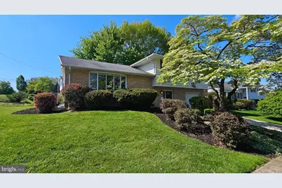 1605 Lois Lane, Bethlehem, PA 18018 - Photo 2