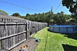 910 Fernwood St, Emmaus, PA 18049 - Photo 30
