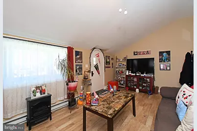 910 Fernwood Street, Emmaus, PA 18049 - Photo 8