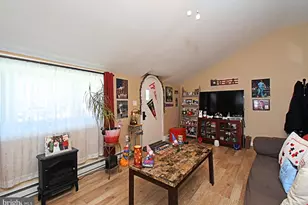 910 Fernwood St, Emmaus, PA 18049 - Photo 8