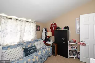 910 Fernwood St, Emmaus, PA 18049 - Photo 18