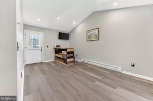251 Edward Ln, Catasauqua, PA 18032 - Photo 8