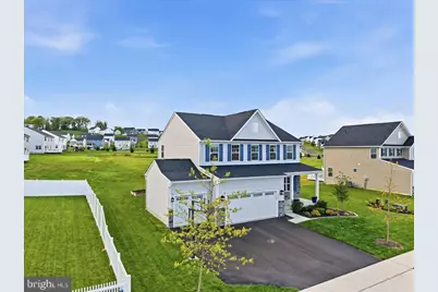 8150 Parker Place, Fogelsville, PA 18051 - Photo 4