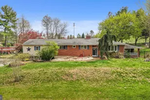 1042 Neffs Laurys Rd, Schnecksville, PA 18078 - Photo 28