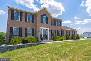 385 Farmington Rd, Breinigsville, PA 18031 - Photo 2