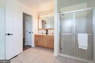 385 Farmington Rd, Breinigsville, PA 18031 - Photo 42
