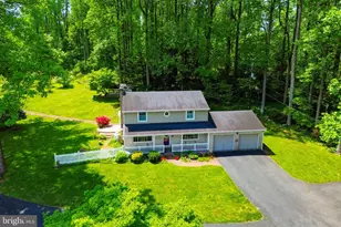 5662 Oak Ln, Zionsville, PA 18092 - Photo 2