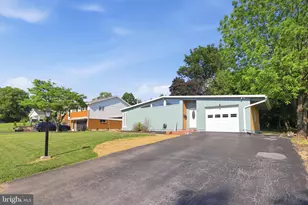 1115 N 38th St, Allentown, PA 18104 - Photo 2