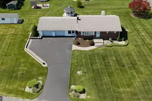 4420 N Sunset Dr, Coopersburg, PA 18036 - Photo 8
