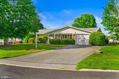 4835 Aberdene Street, Center Valley, PA 18034 - Photo 2